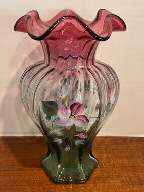 Fenton Rubina Verde Vining Garden Thistle Sea Mist Green Hexagonal 1554 FS Vase